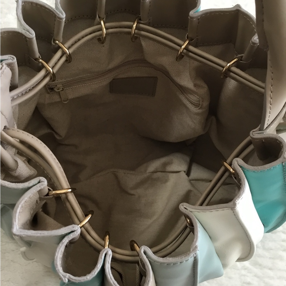 Uno Alla Volta new with tag bags - Picture 7 of 11